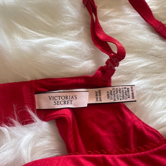 Lot 3 Red Victoria’s Secret Padded Bras 32DD - Picture 10 of 10